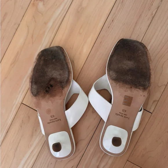 Kate Spade New York Spade Flower Kitten Heel Sandals - Ivory - Size 6B - Picture 6 of 6